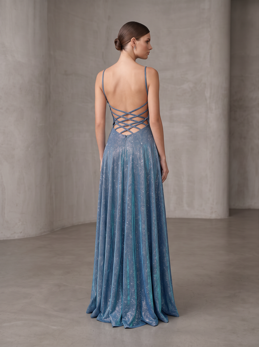 Vestido Glitter Iridiscente azul - espalda con cordones entrecruzados